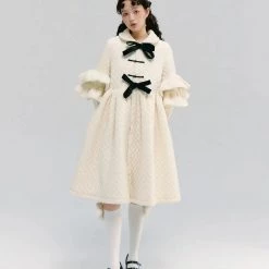 [UNOSA] Cloudy Angel White Diamond Print Warm Jacket