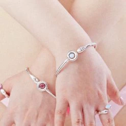 [SideReal X EN ] Miwaku Mayjo Bracelet Summer 2022