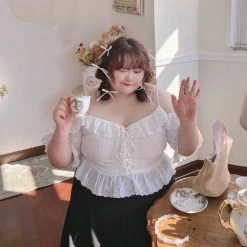 DAJUN [Curve Beauty] Moon Girl Lace Top