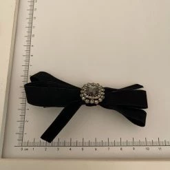 Basic Summer 2022 Black Swan Heart Hairband