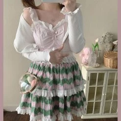 My Favorite 2022 New Arrivals [Basic] Strawberry Cheese Cake Lace Top