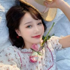 New Arrivals [12 Studio] My Mom Made It Floral Cotton And Linen Top