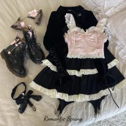 My Favorite 2022 New Arrivals [Basic] Strawberry Cheese Cake Lace Top