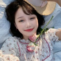 New Arrivals [12 Studio] My Mom Made It Floral Cotton And Linen Top